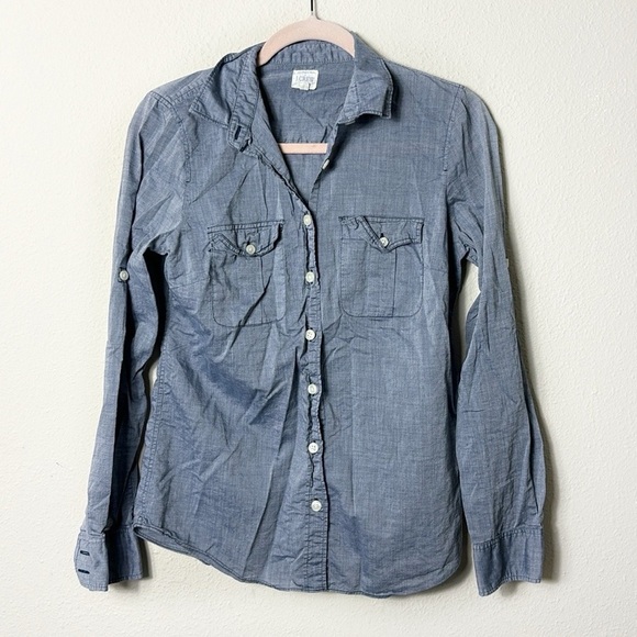 J. Crew The Perfect Shirt Chambray Long Sleeve Button-Down Shirt size small - Picture 1 of 7